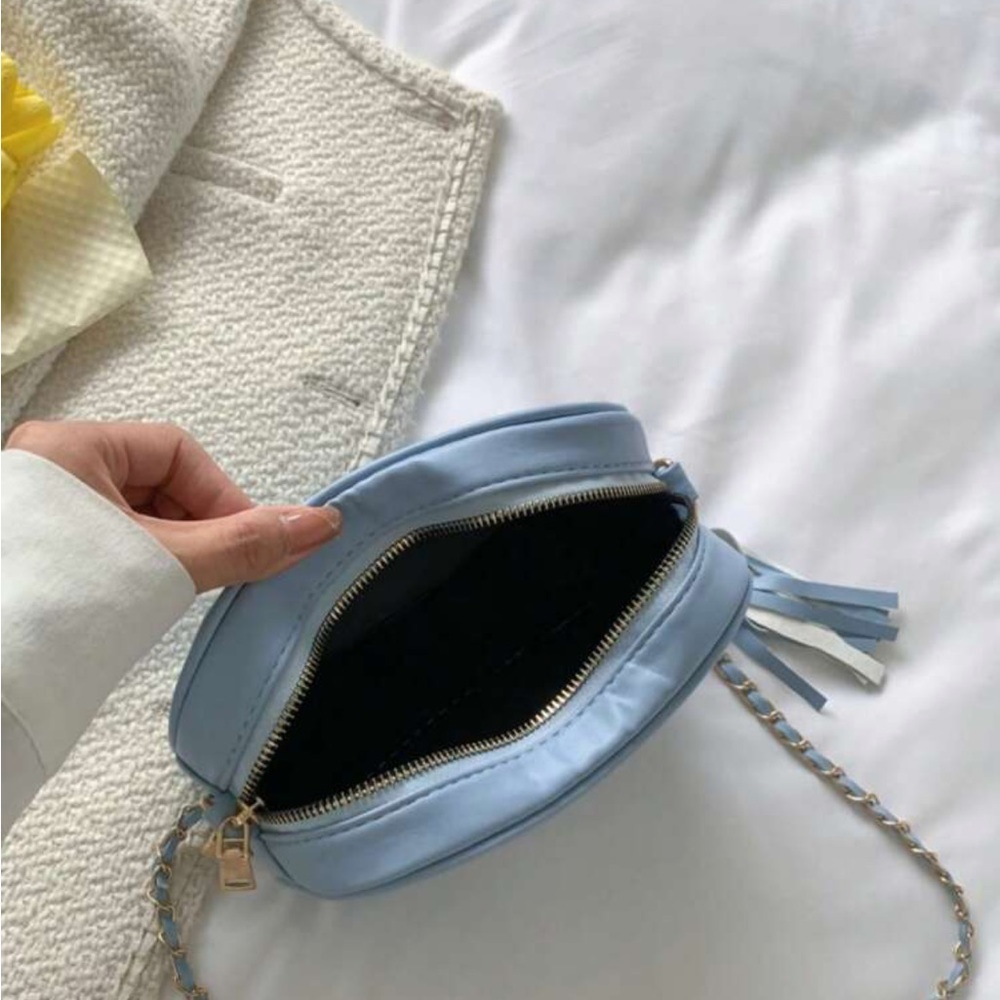 Luxe Vegan Leather Small chain crossbody shoulder bag - Picture 8 of 16